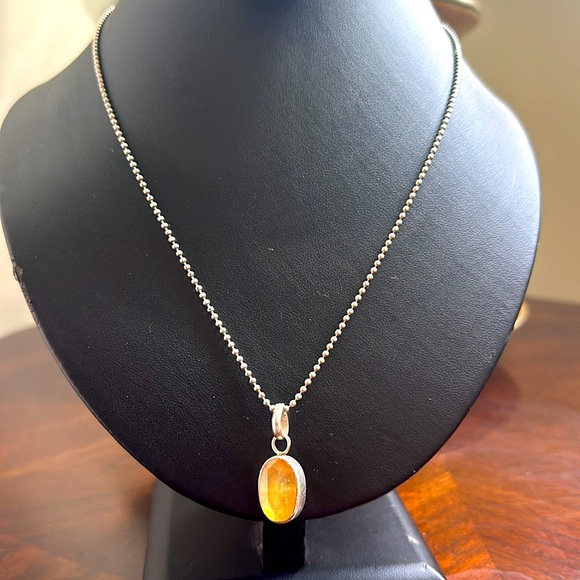 Sterling Silver Necklace With Yellow Citrine - Picture 1 of 5